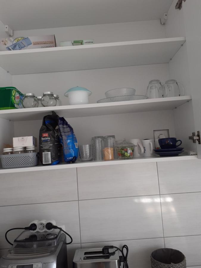 Sara Apartman Livezeni  Екстериор снимка