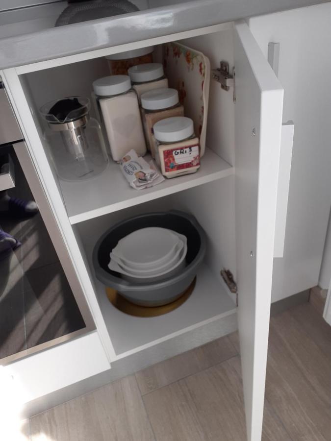 Sara Apartman Livezeni  Екстериор снимка